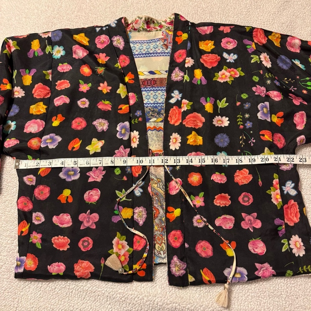 JOHNNY WAS Stano Makenna Reversible Silk Kimono Cardigan Black Floral Patchwork - Picture 7 of 15